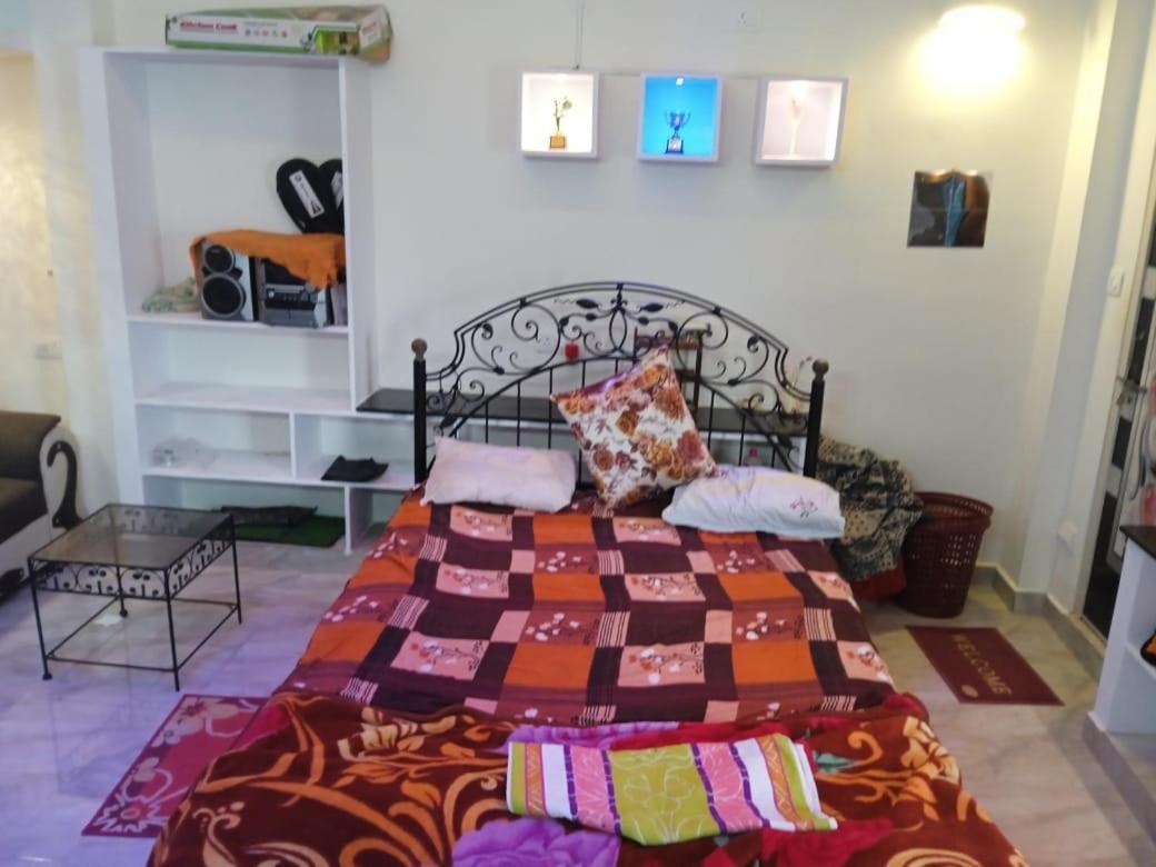 Dziire Service Apartment Hyderabad Exterior photo